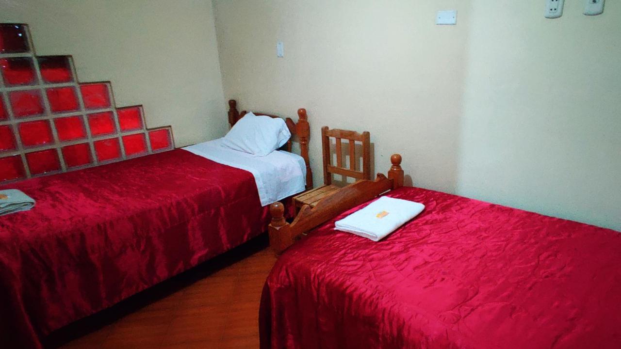 Lhotse Hostel B&B Huaraz  Exterior photo