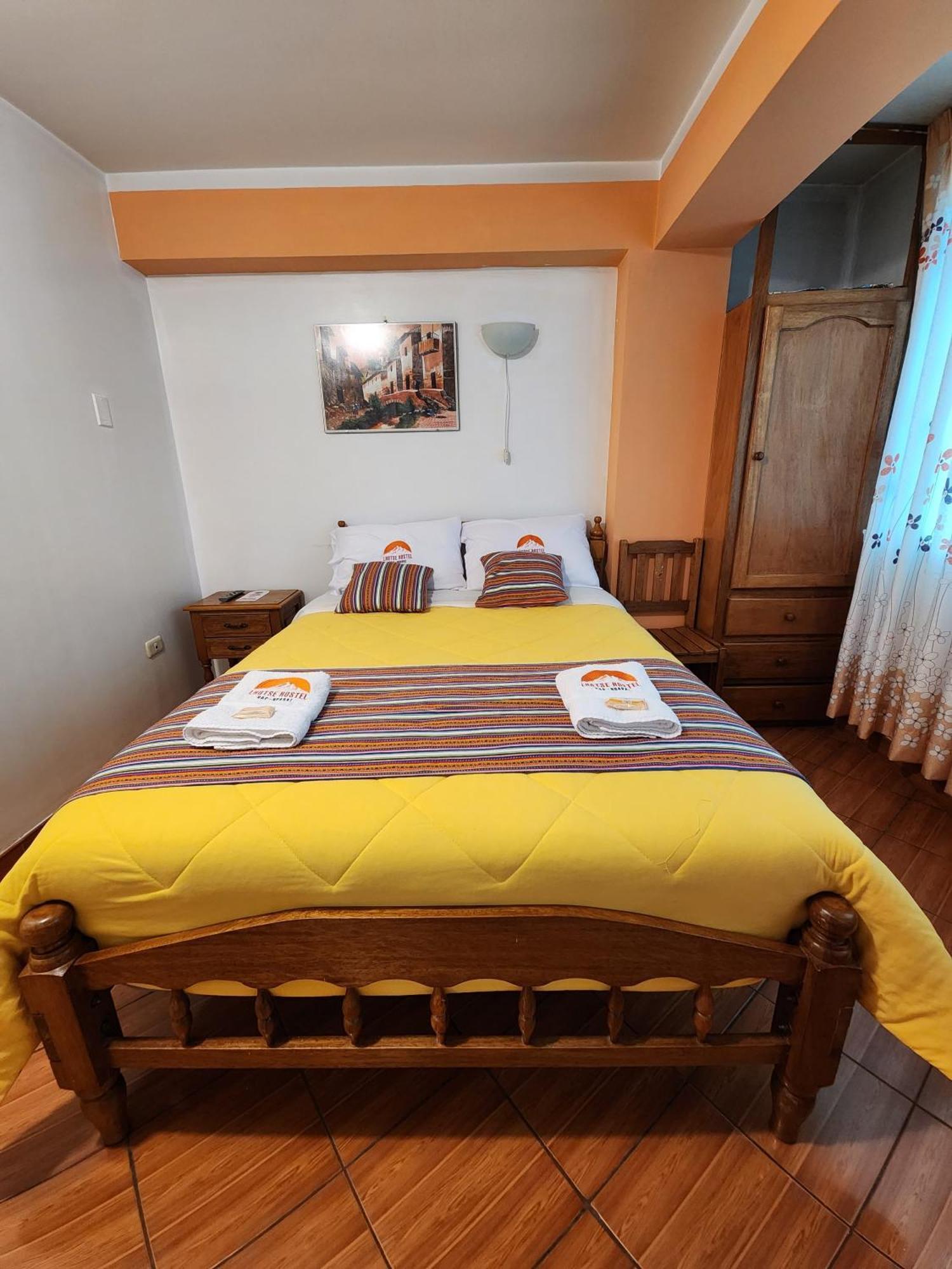 Lhotse Hostel B&B Huaraz  Exterior photo
