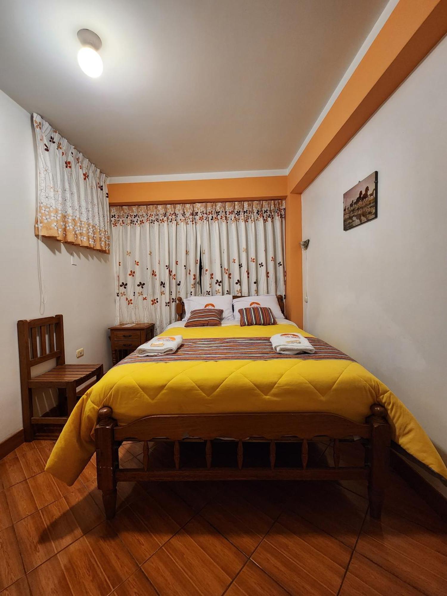 Lhotse Hostel B&B Huaraz  Exterior photo