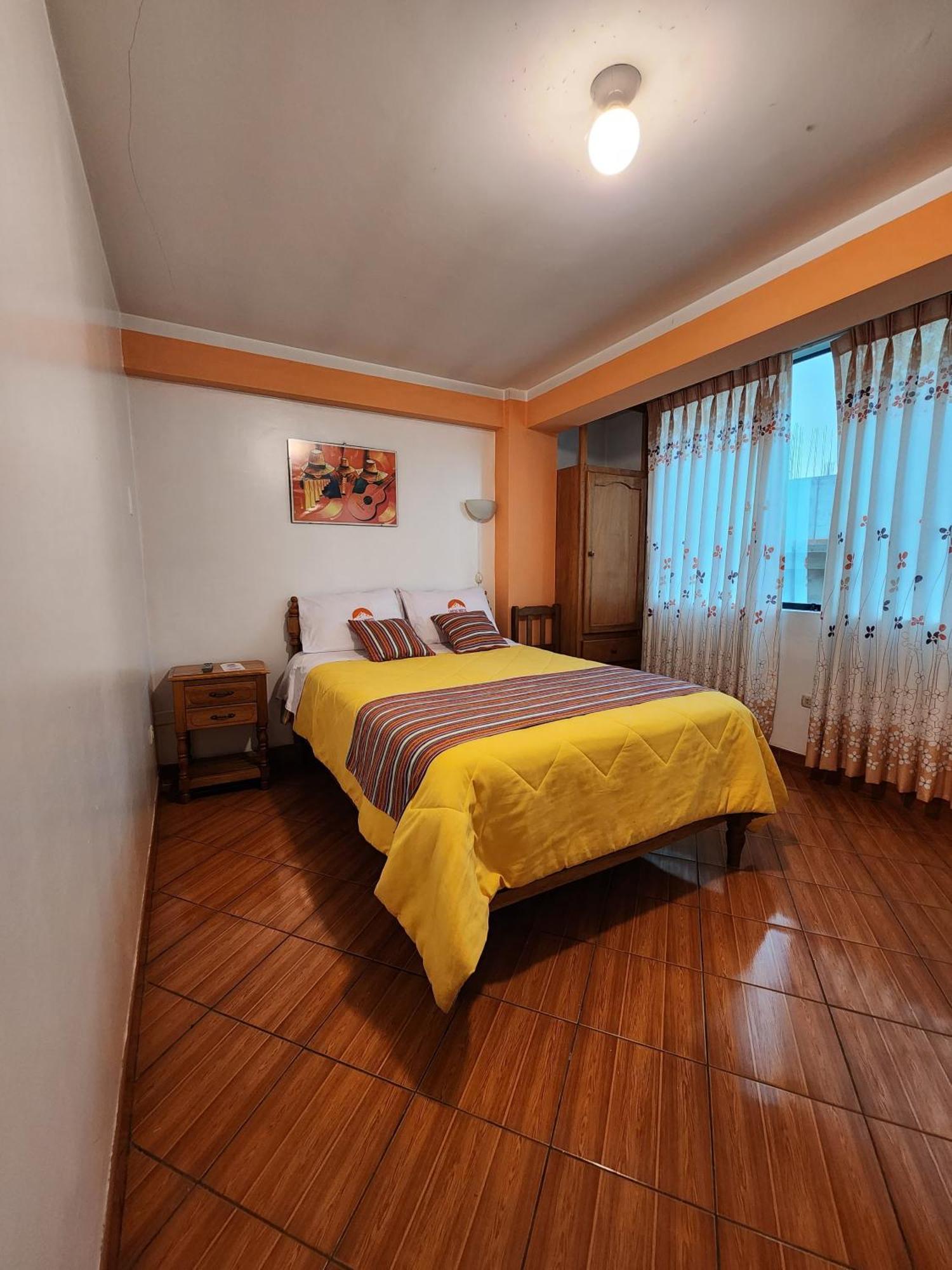 Lhotse Hostel B&B Huaraz  Exterior photo